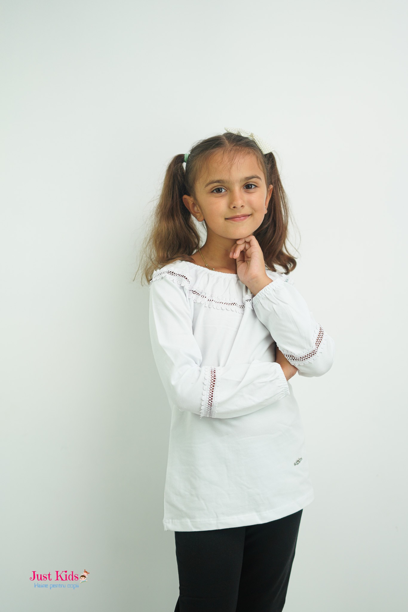 Bluză Fetițe cu Mânecă Lungă și Detalii Dantelate, Albă, 3-7 Ani